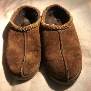 Men’s Ugg’s slip ons